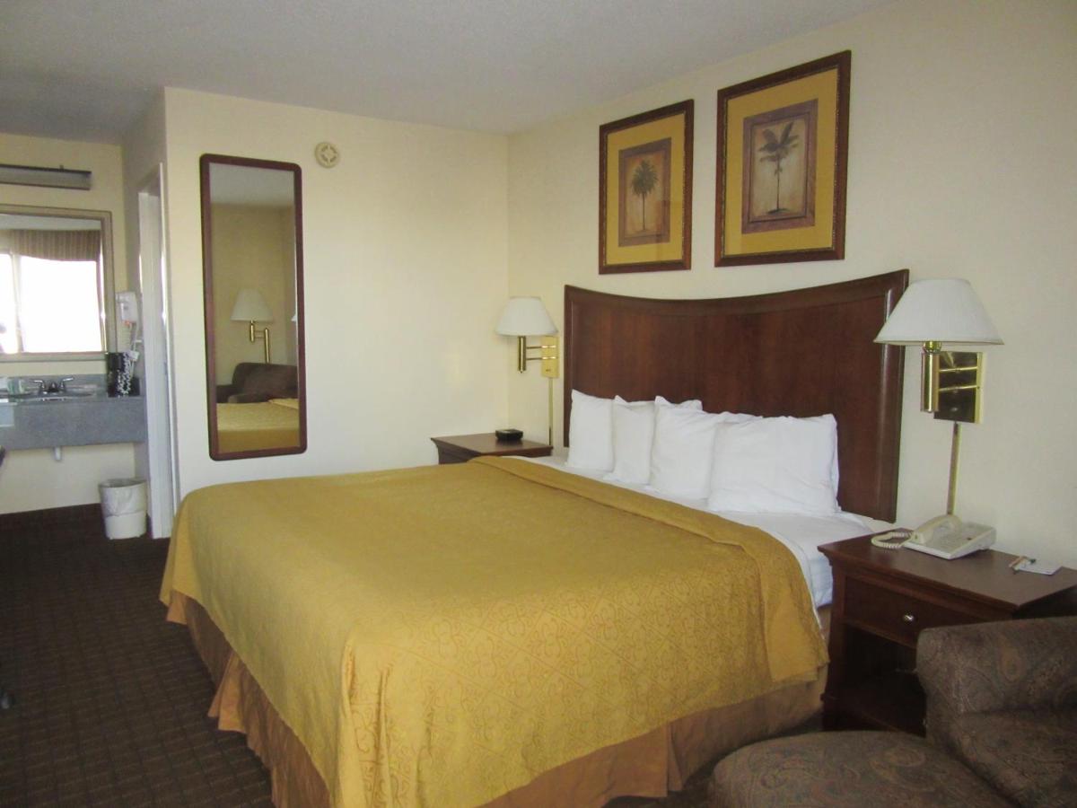 King Room - Disability Access/Non-Smoking at Quality Inn Fort Jackson