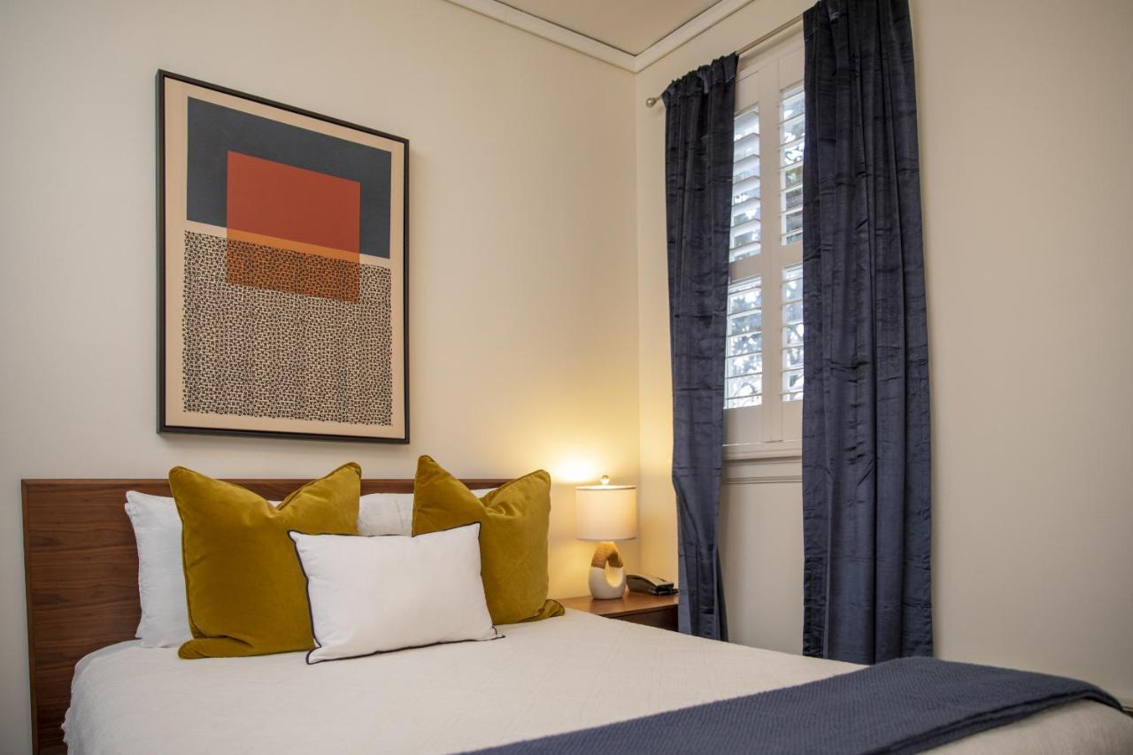 Deluxe Queen Room at Washington Square Inn