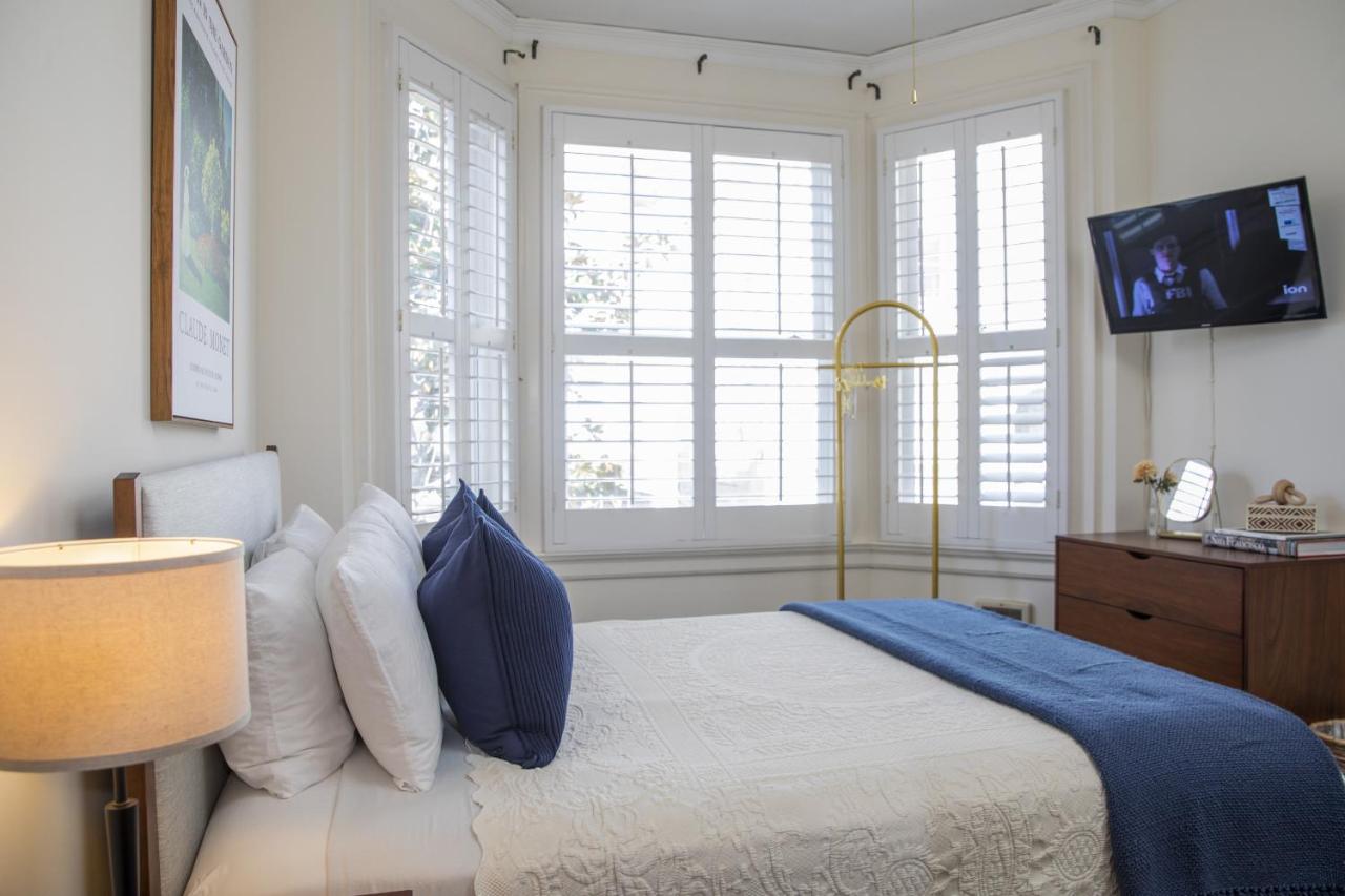 Economy Double Room at Washington Square Inn