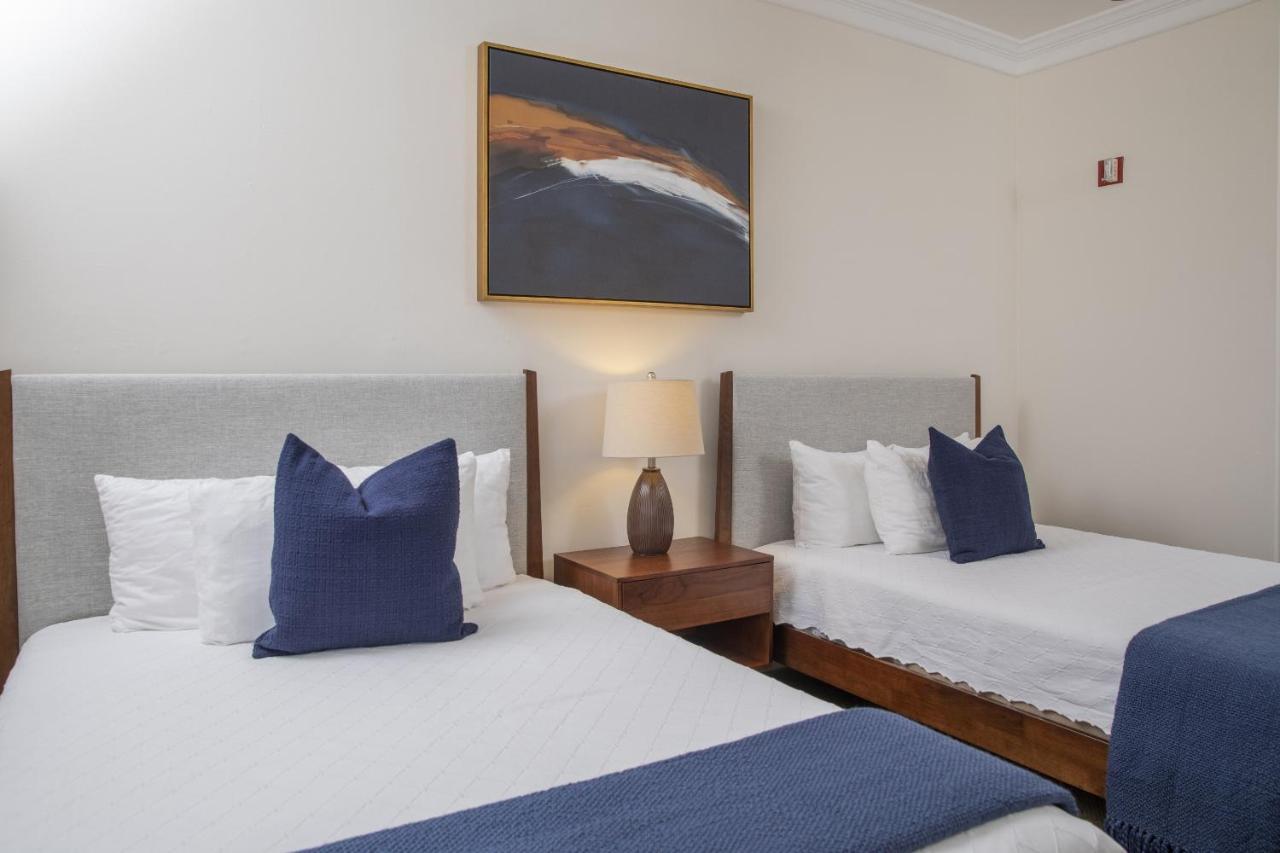 Double Room at Washington Square Inn