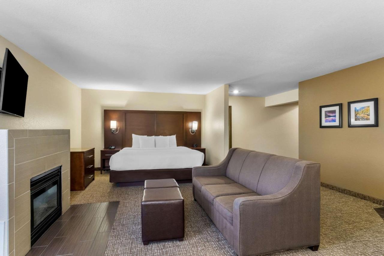 Superior King Suite - Accessible/Non-Smoking at Comfort Inn & Suites Greeley
