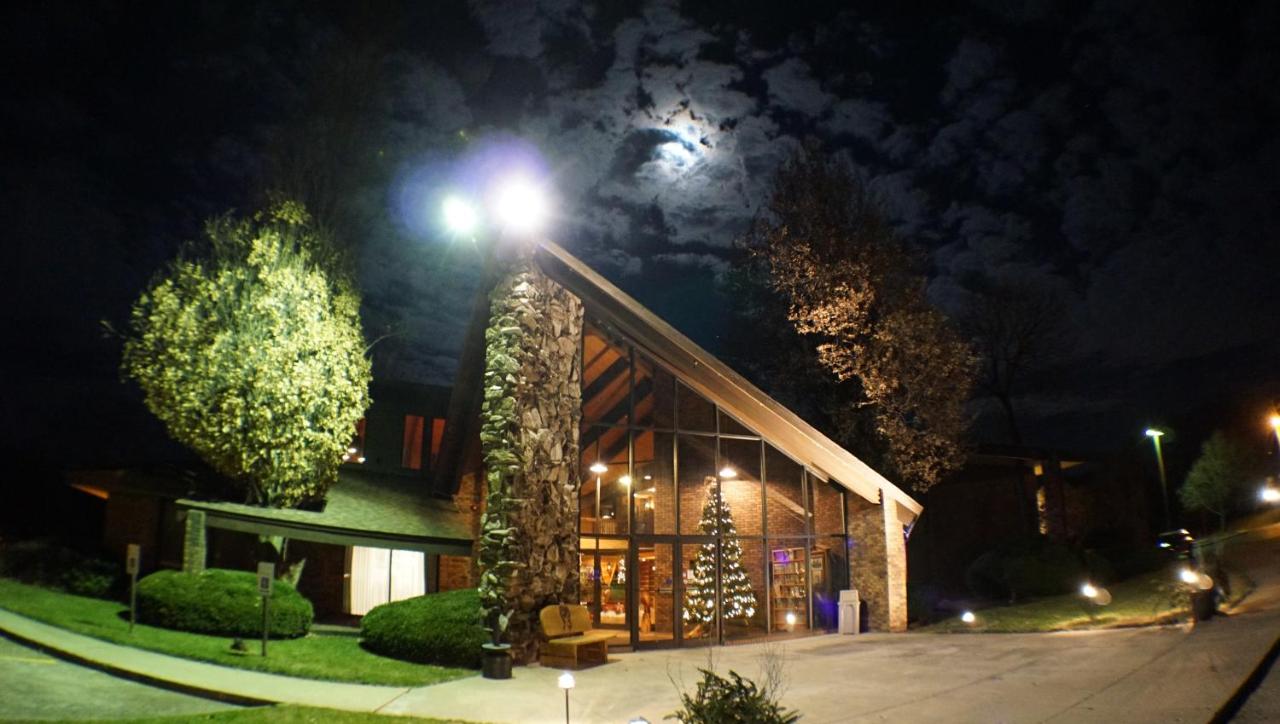 | RiverBank Lodge