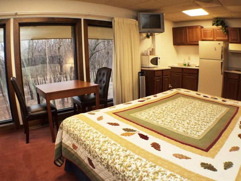 | RiverBank Lodge