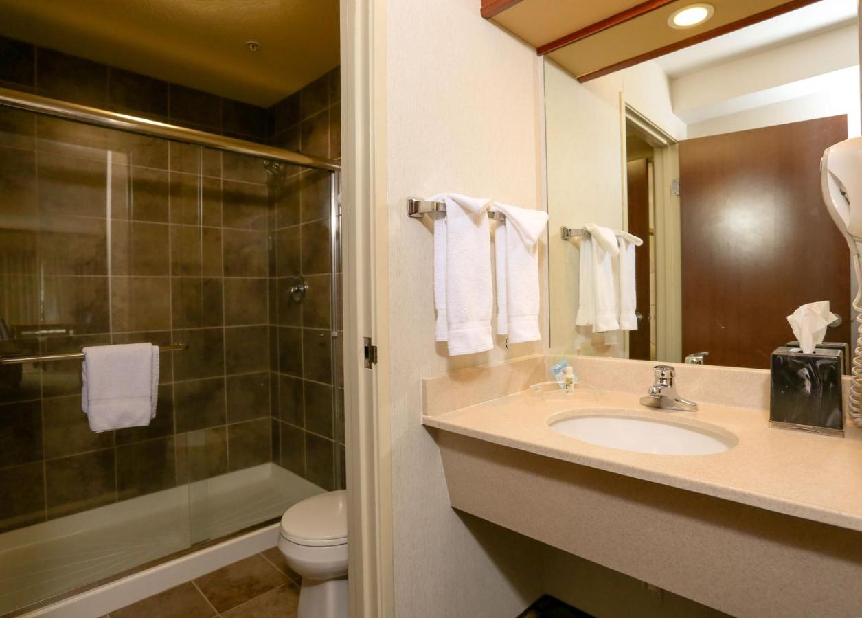 Deluxe Suite at Holiday Inn West Yellowstone by IHG.
