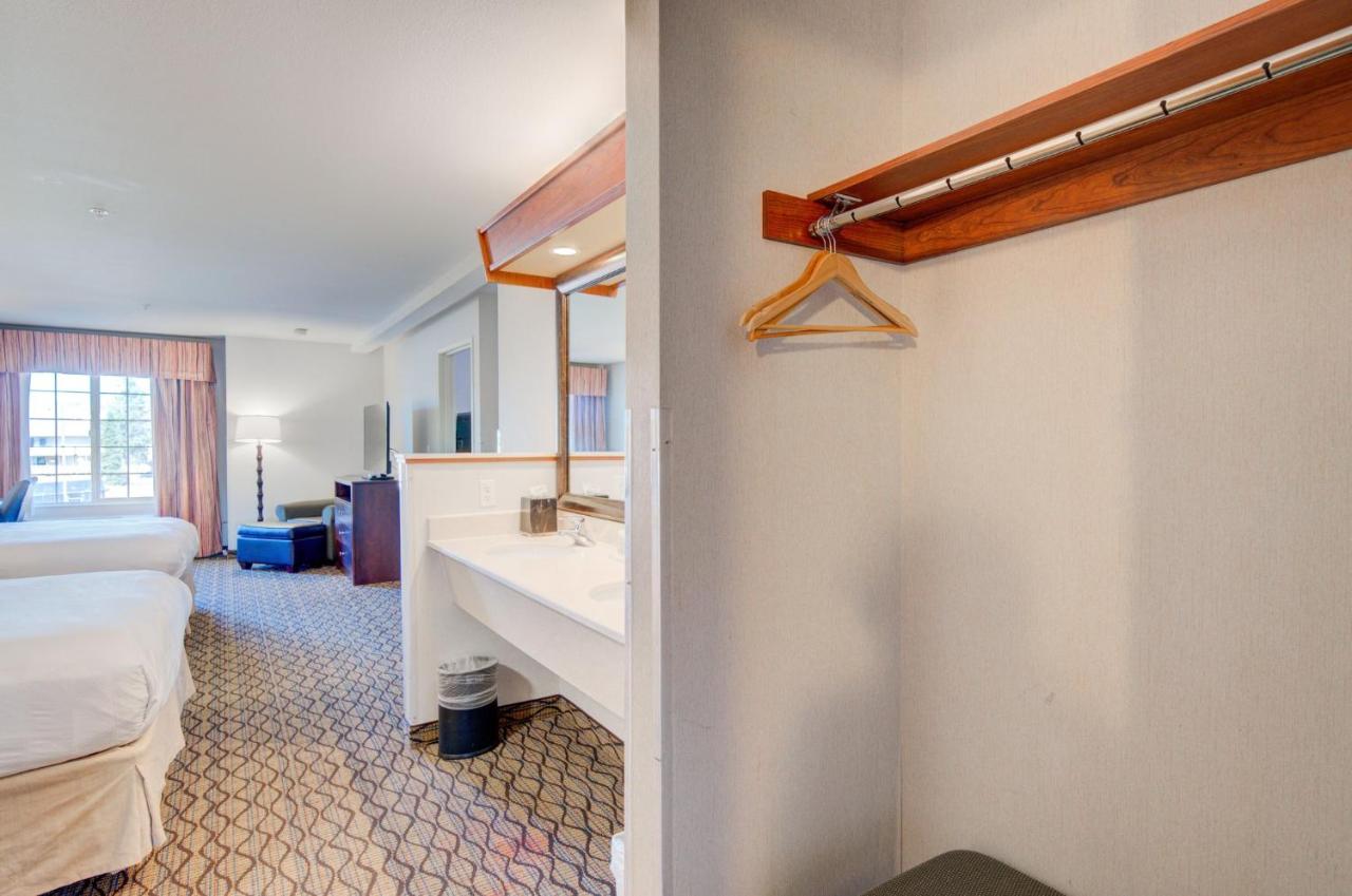| Holiday Inn - West Yellowstone, an IHG Hotel
