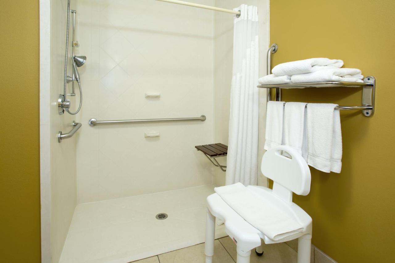  | Holiday Inn Express & Suites Richmond, an IHG Hotel