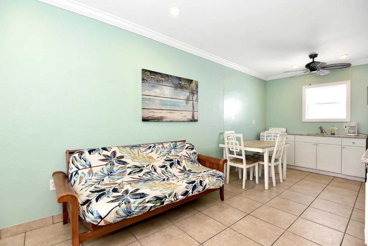 | Shoreline Suites & Cabana Cottages – Beachfront