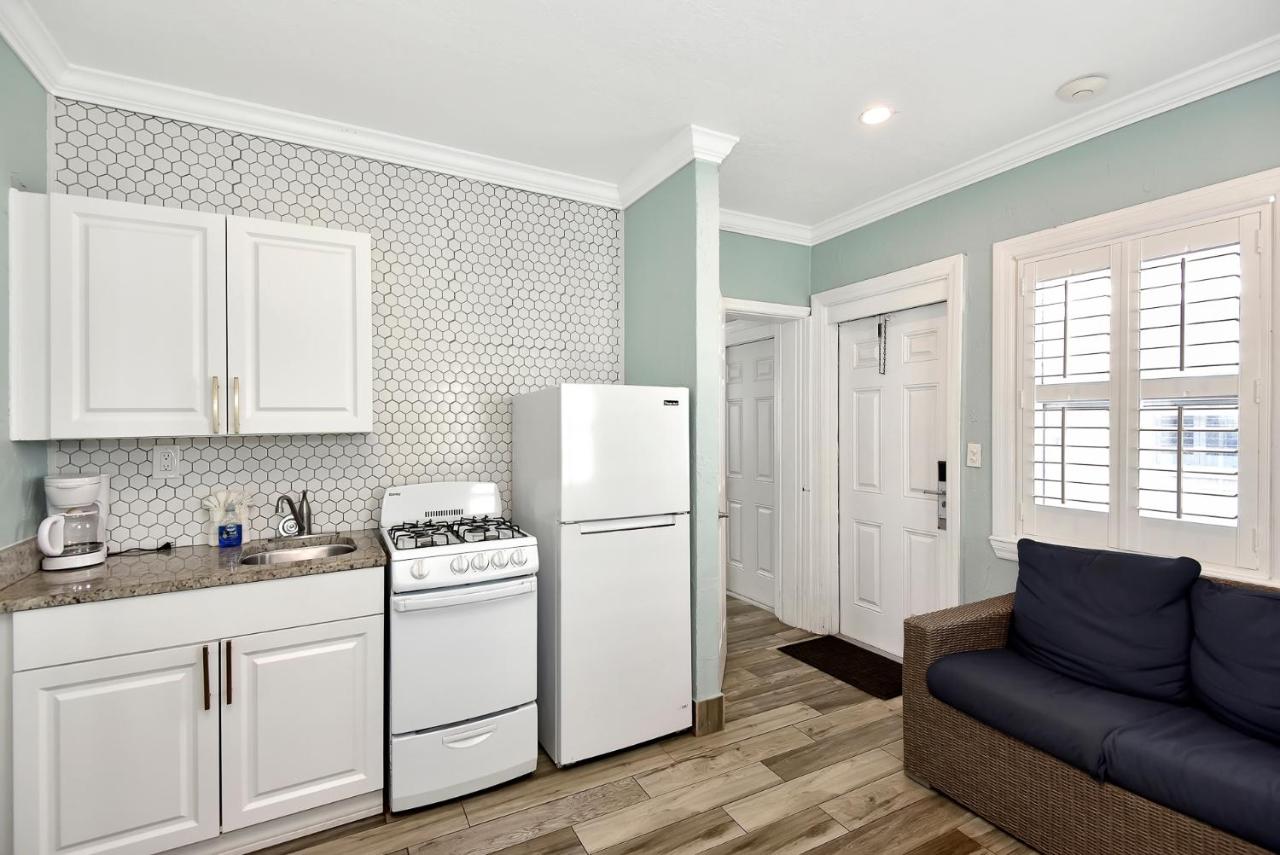  | Shoreline Suites & Cabana Cottages – Beachfront