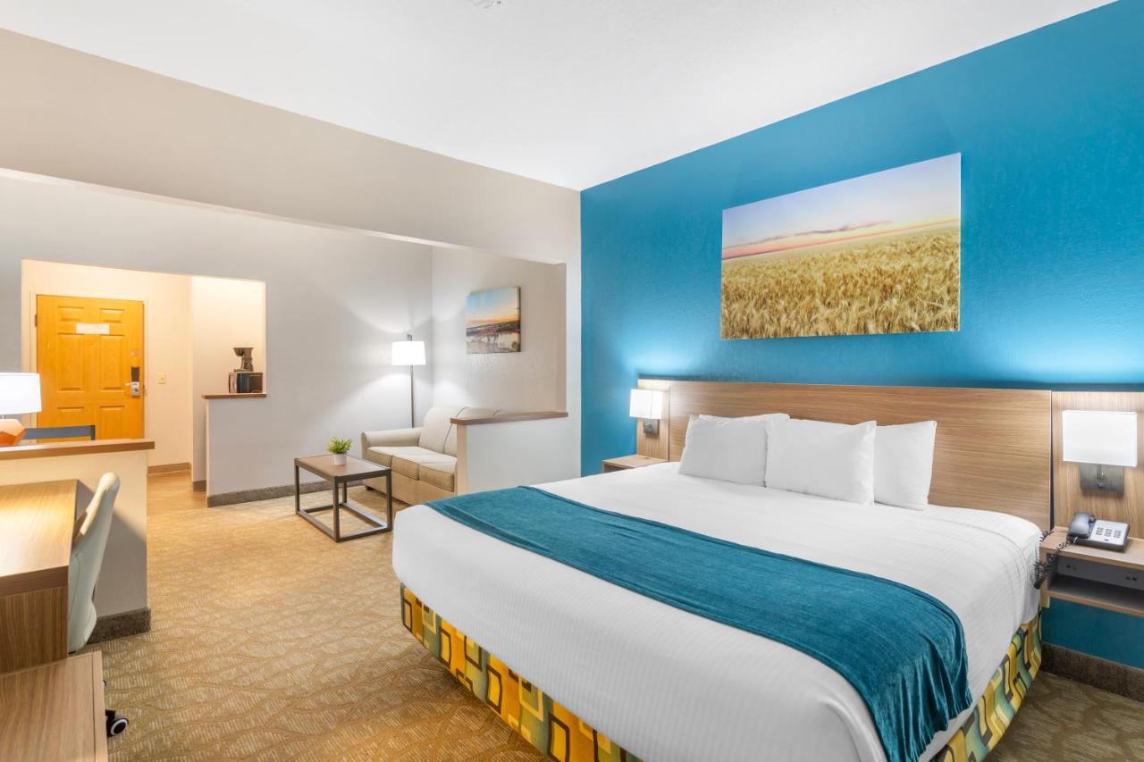  | EverSpring Suites