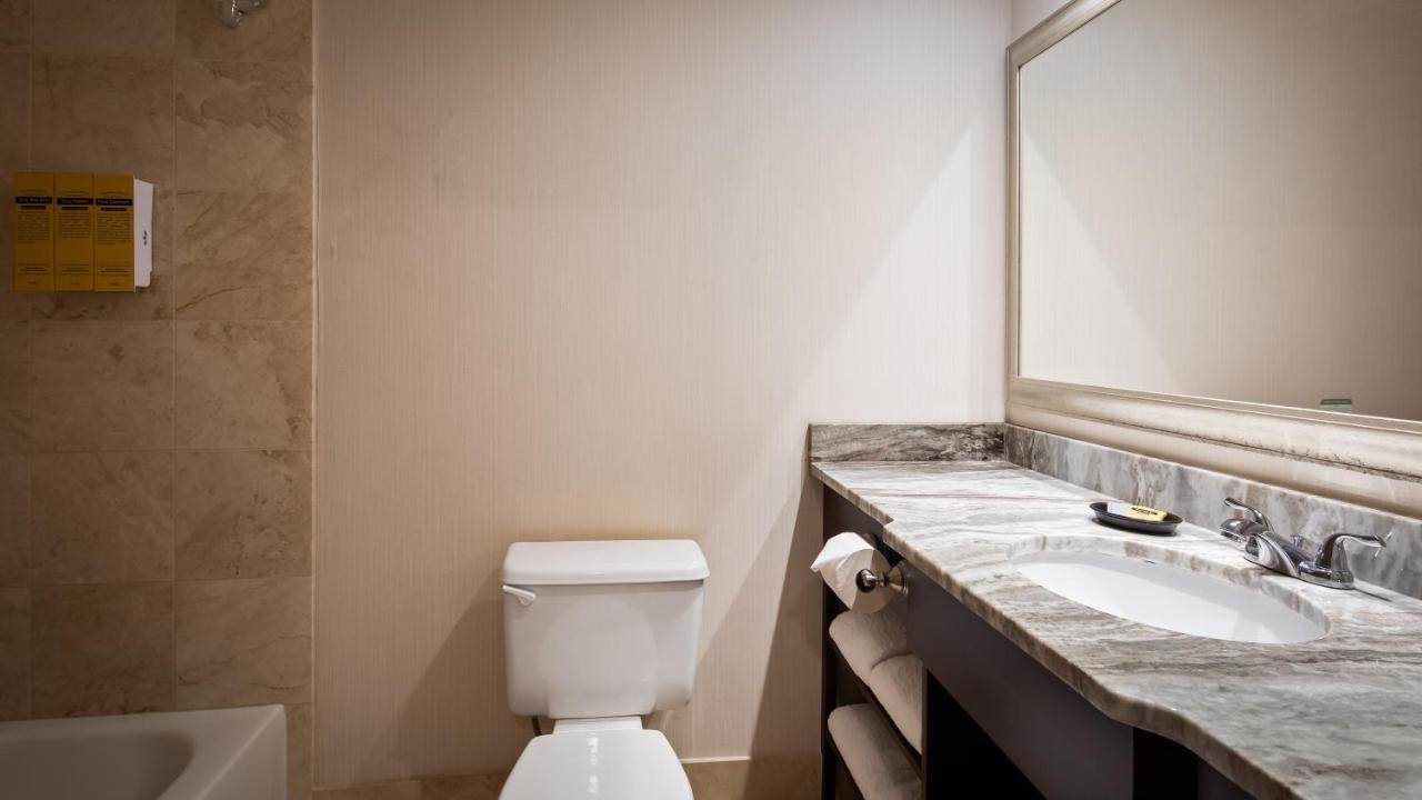 | Best Western Plus Ambassador Suites Venice