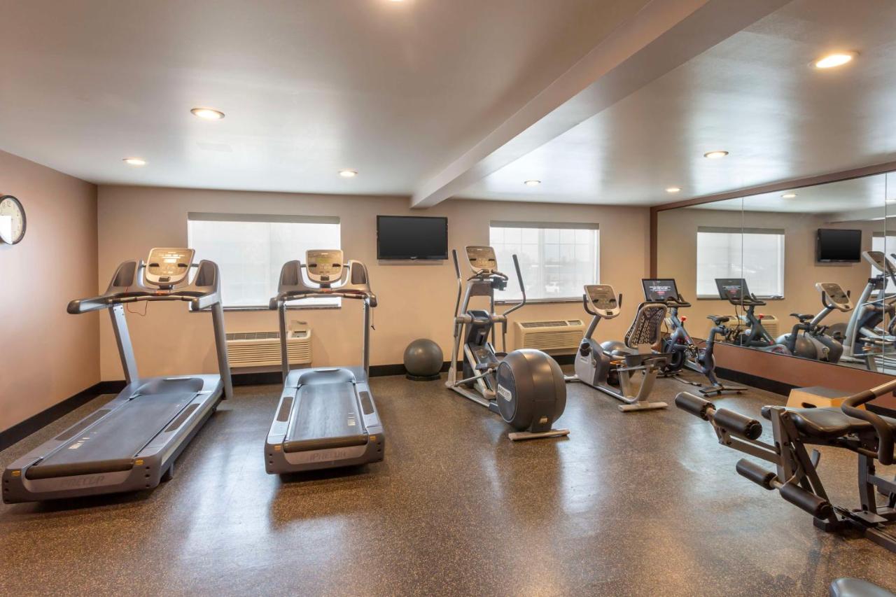 Best Western Plus Cottontree Inn