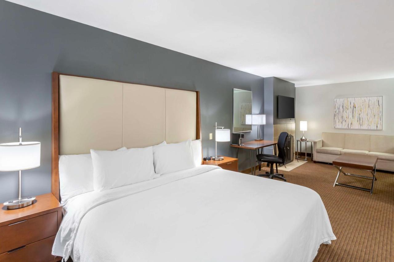Best Western Plus Cottontree Inn