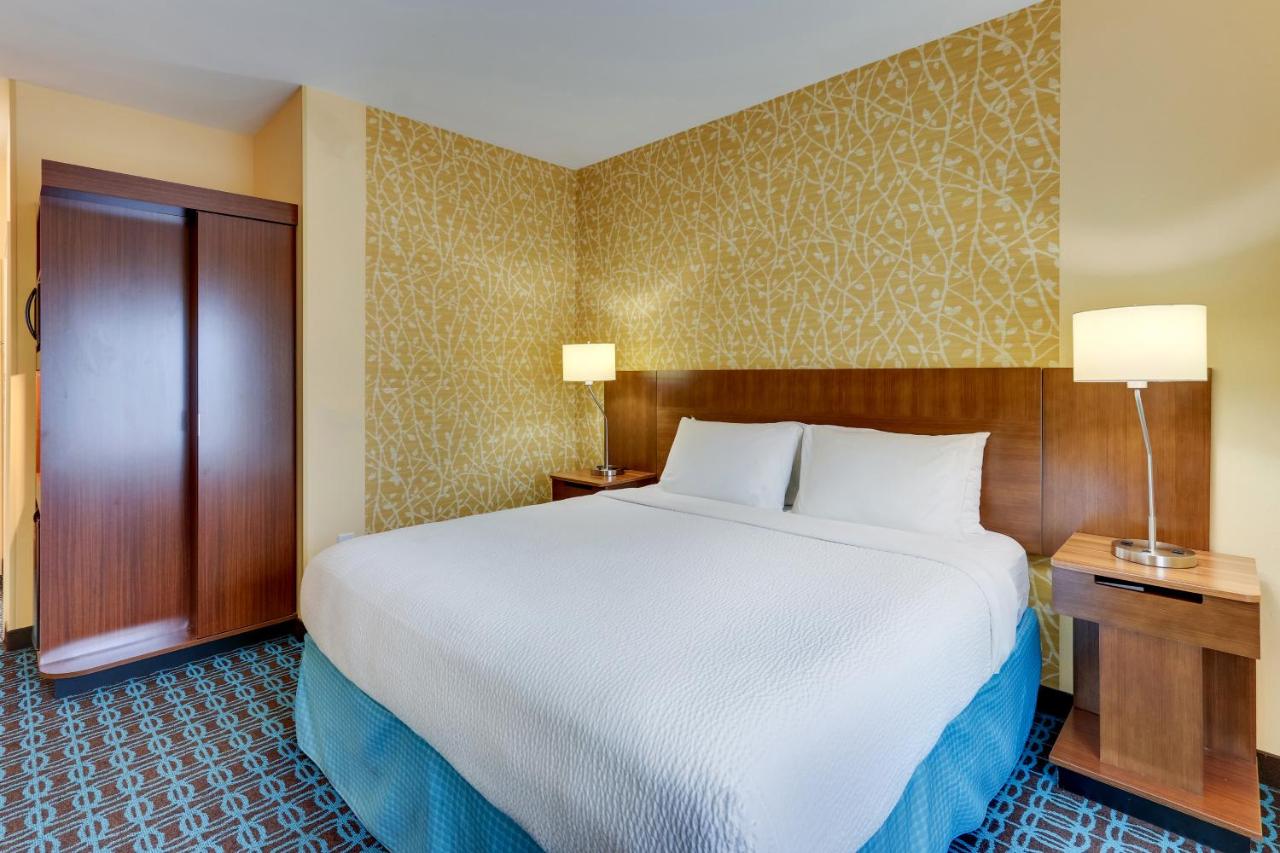 | Fairfield Inn & Suites by Marriott Dunn I-95