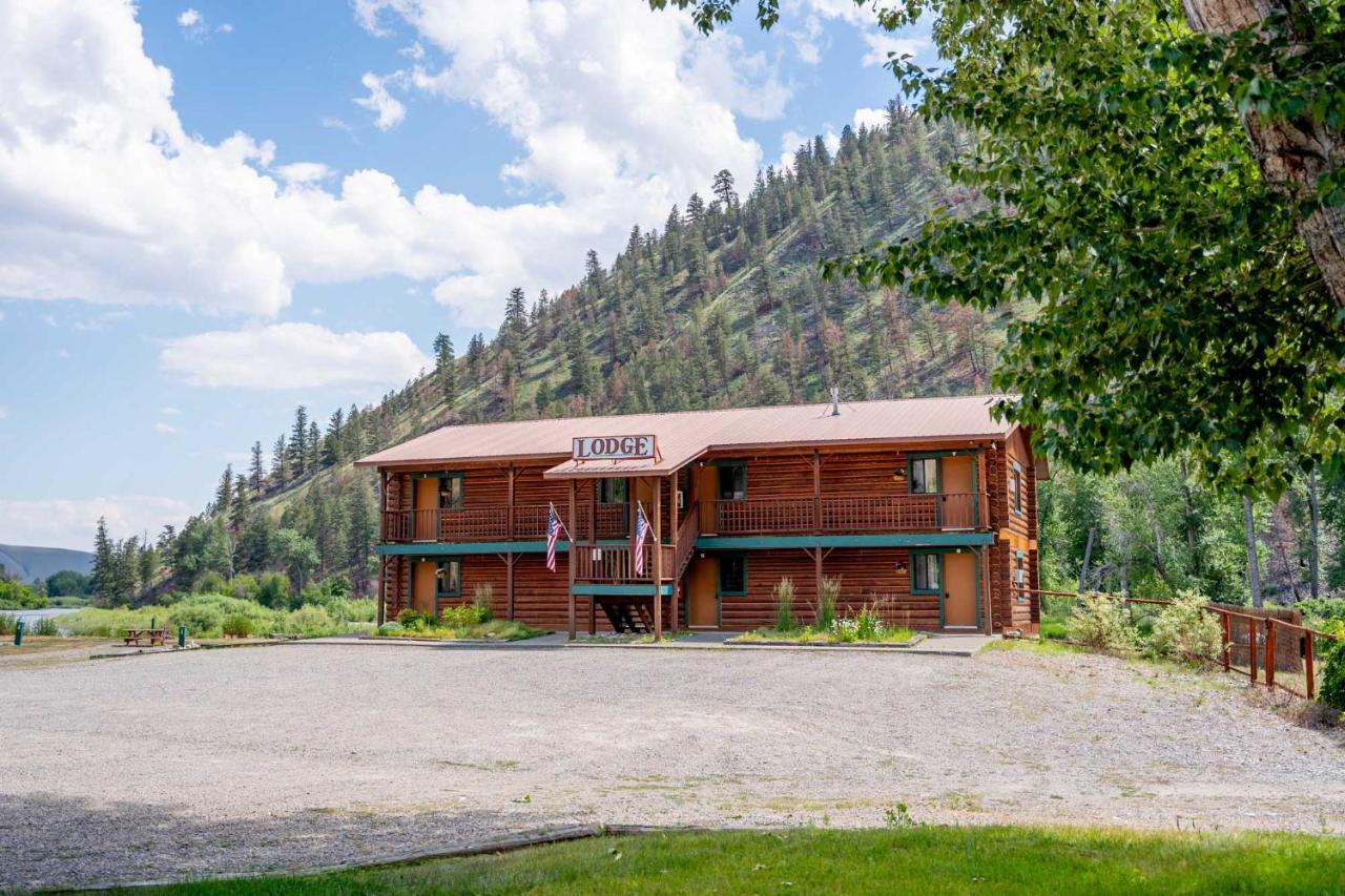 | River's Fork Lodge