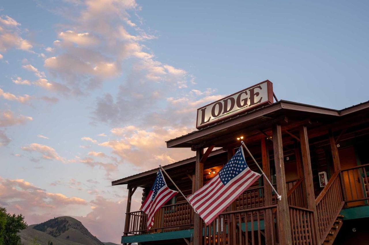 | River's Fork Lodge