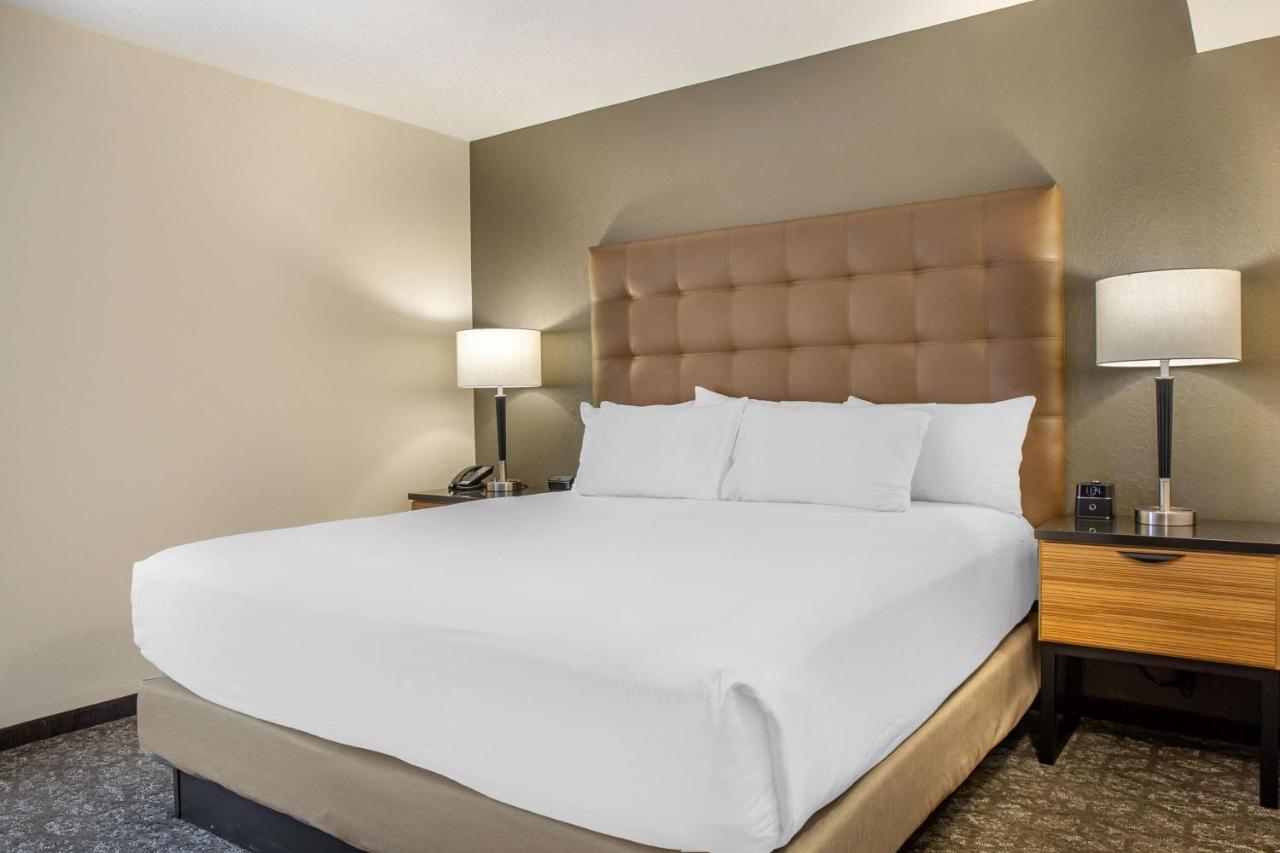 | Drury Inn & Suites St. Louis-Southwest