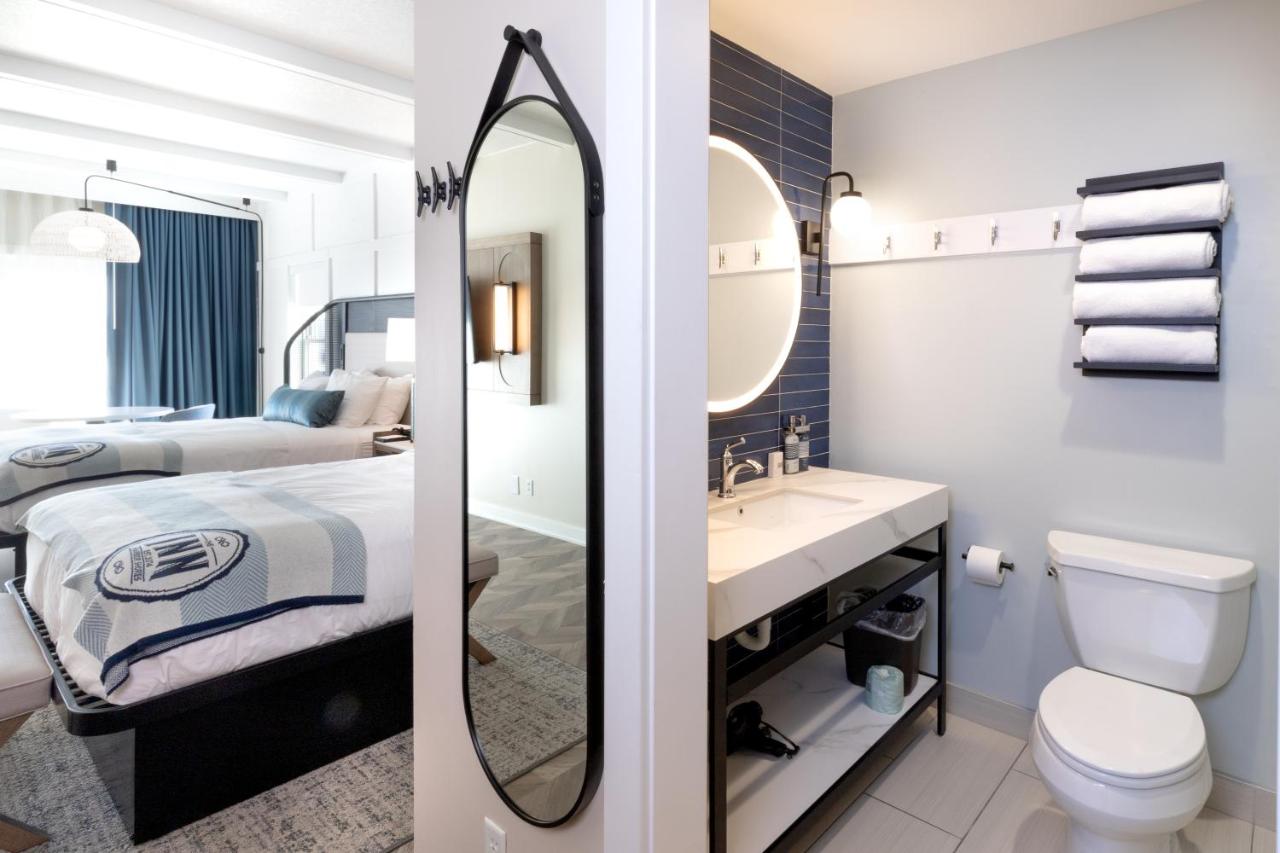 Queen Room with Two Queen Beds - Harbor View at The Inn At Harbor Shores