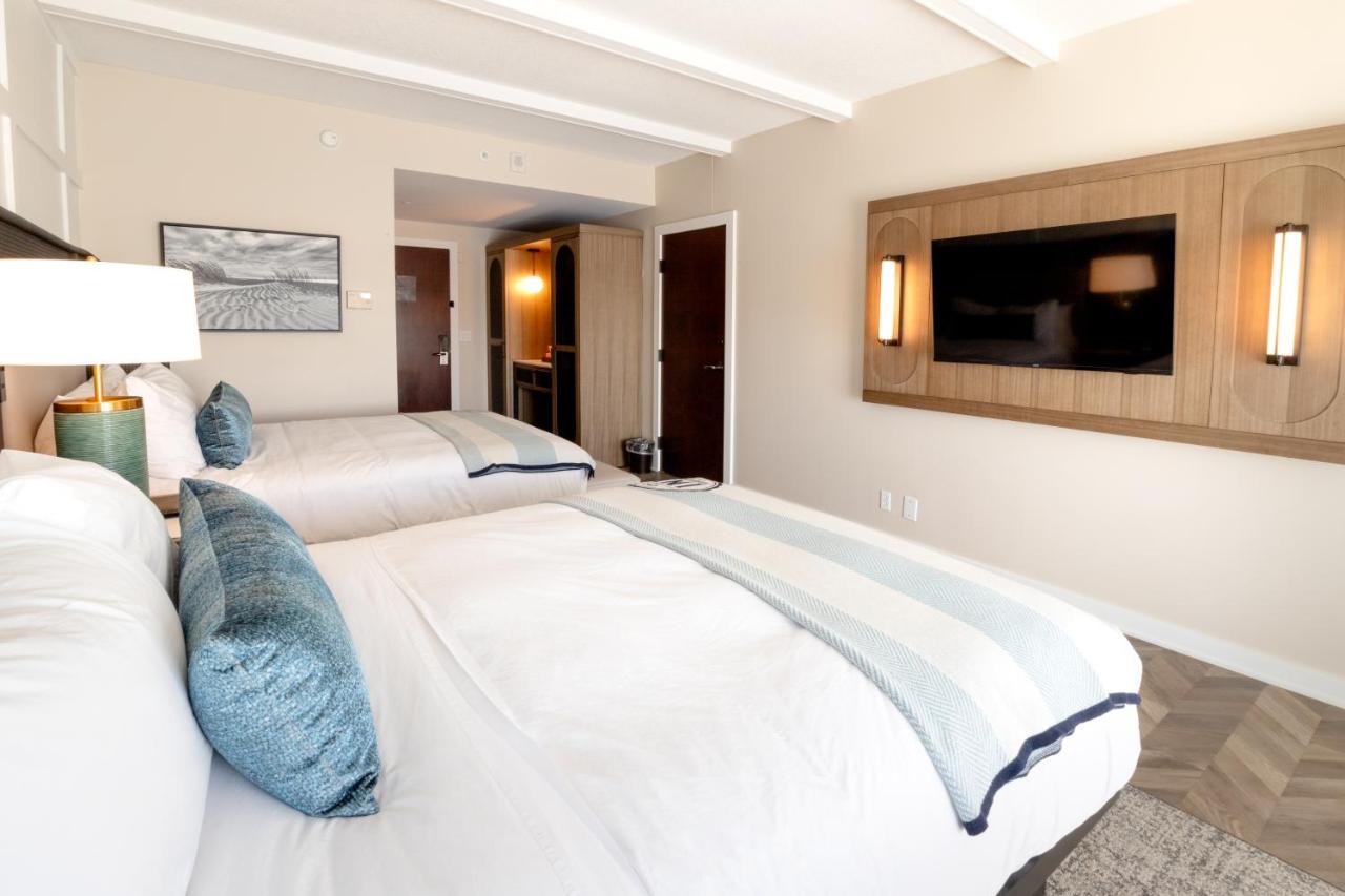 | The Inn At Harbor Shores