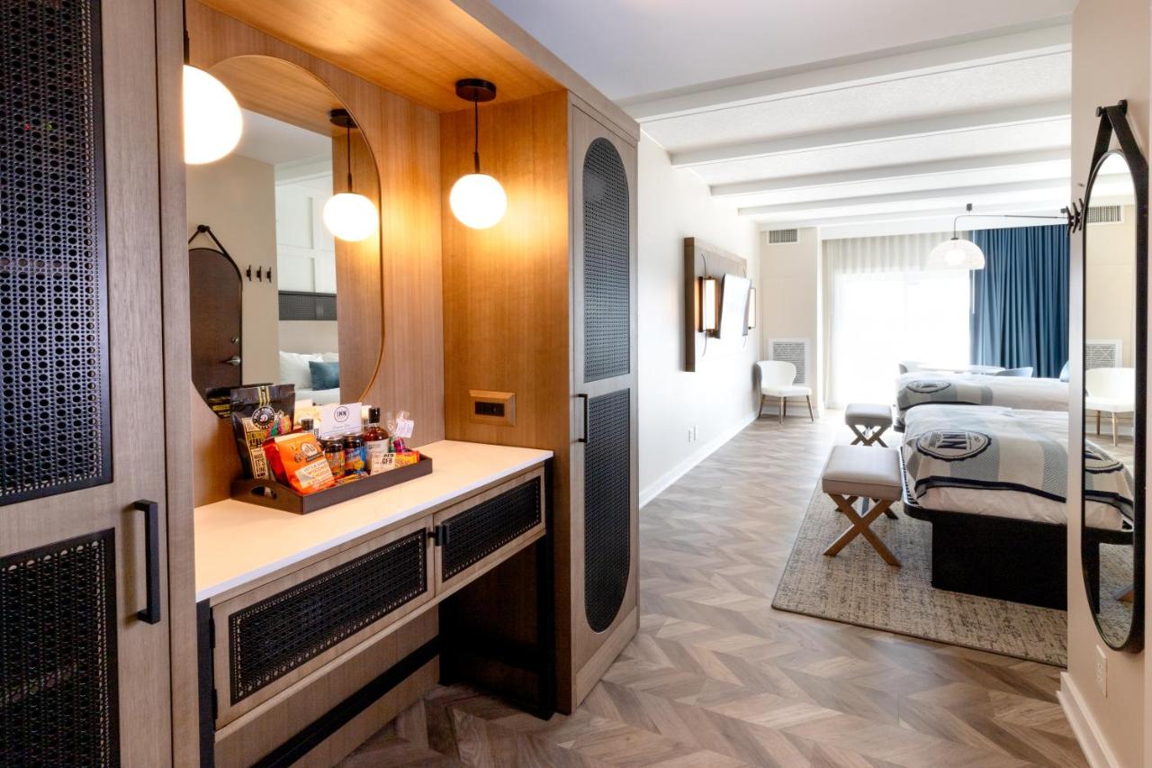 | The Inn At Harbor Shores