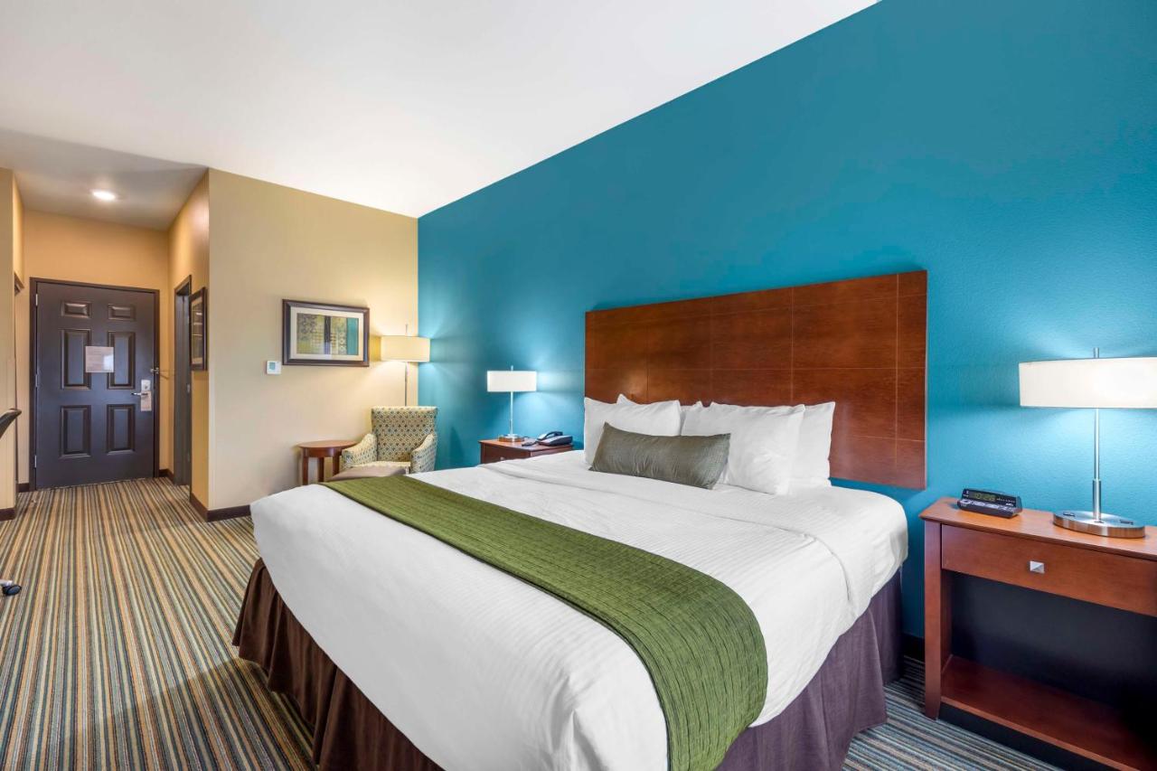 King Room at Best Western Plus Patterson Park Inn