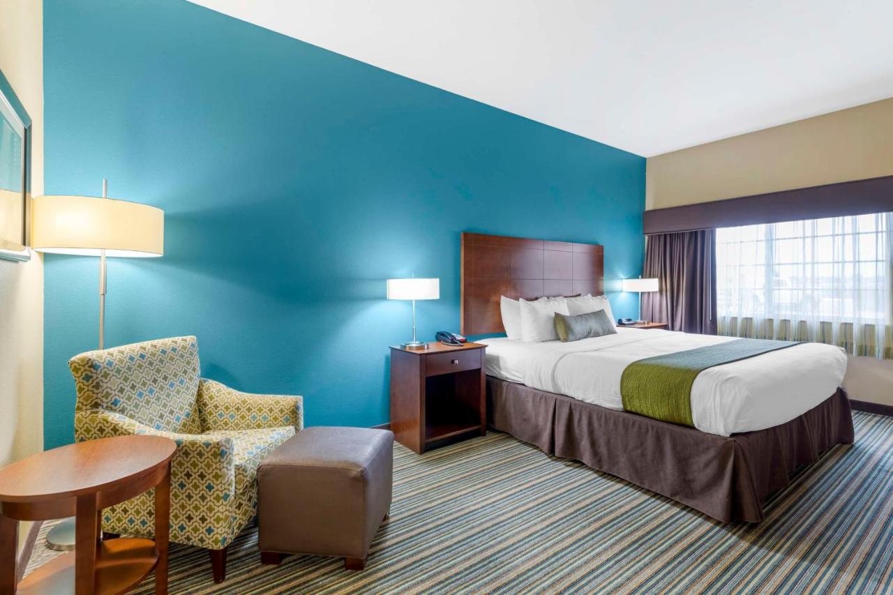 King Room at Best Western Plus Patterson Park Inn