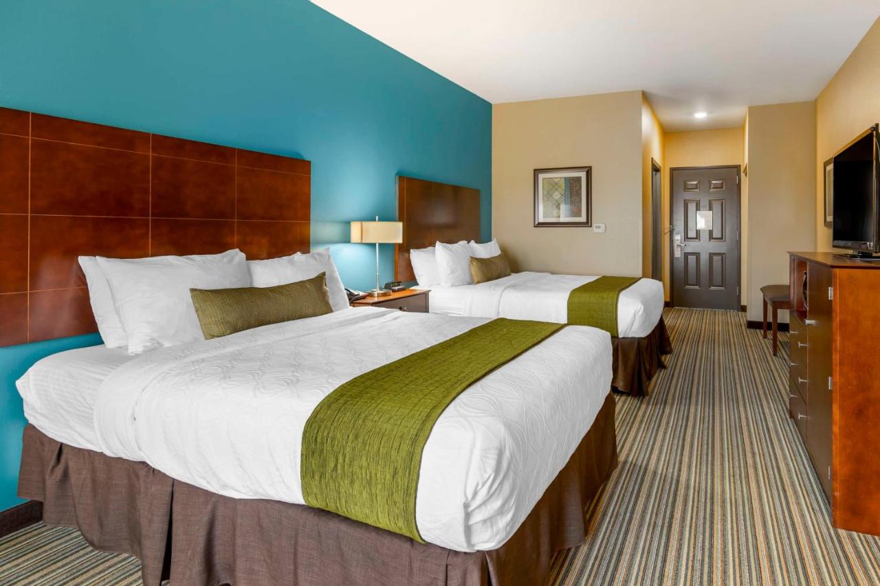 Queen Room with Two Queen Beds at Best Western Plus Patterson Park Inn