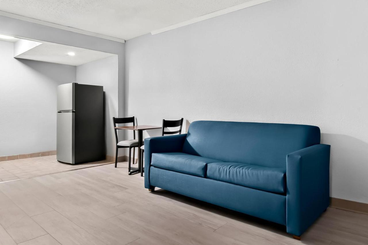 | Baymont by Wyndham Auburn Hills