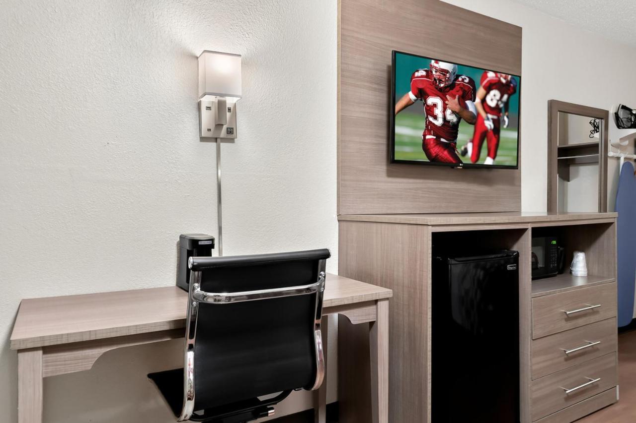| Baymont by Wyndham Auburn Hills