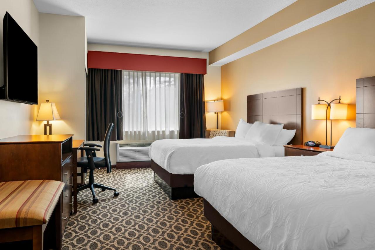 Executive Queen Room with Two Queen Beds - Mobility Access/Non-Smoking at Best Western Paradise Inn