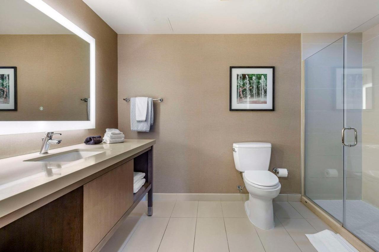 King Tower Room - Non Smoking at Cambria Hotel Rockville