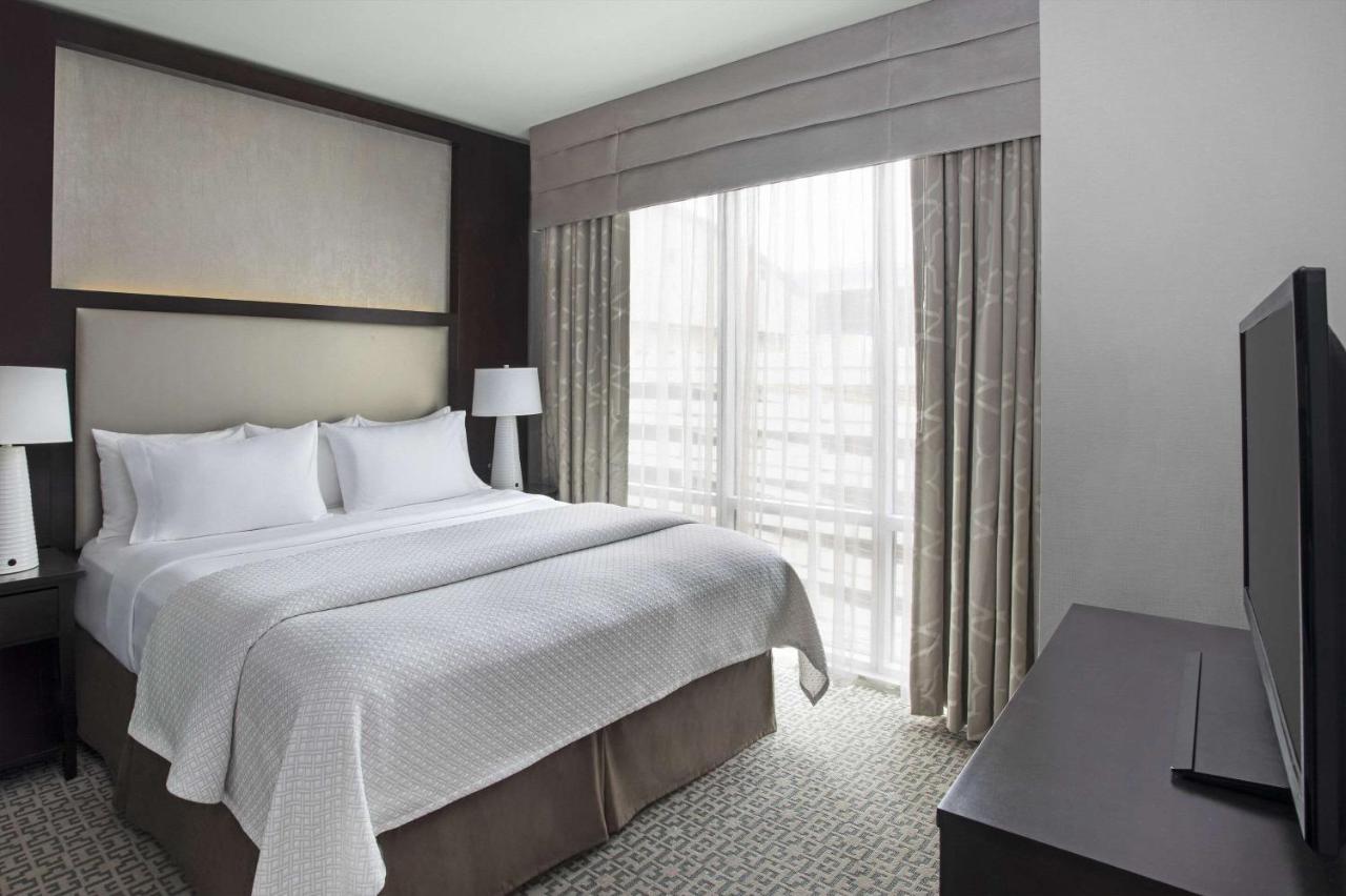 King Suite - Disability Access/Non-Smoking at Cambria Hotel & Suites - White Plains Downtown