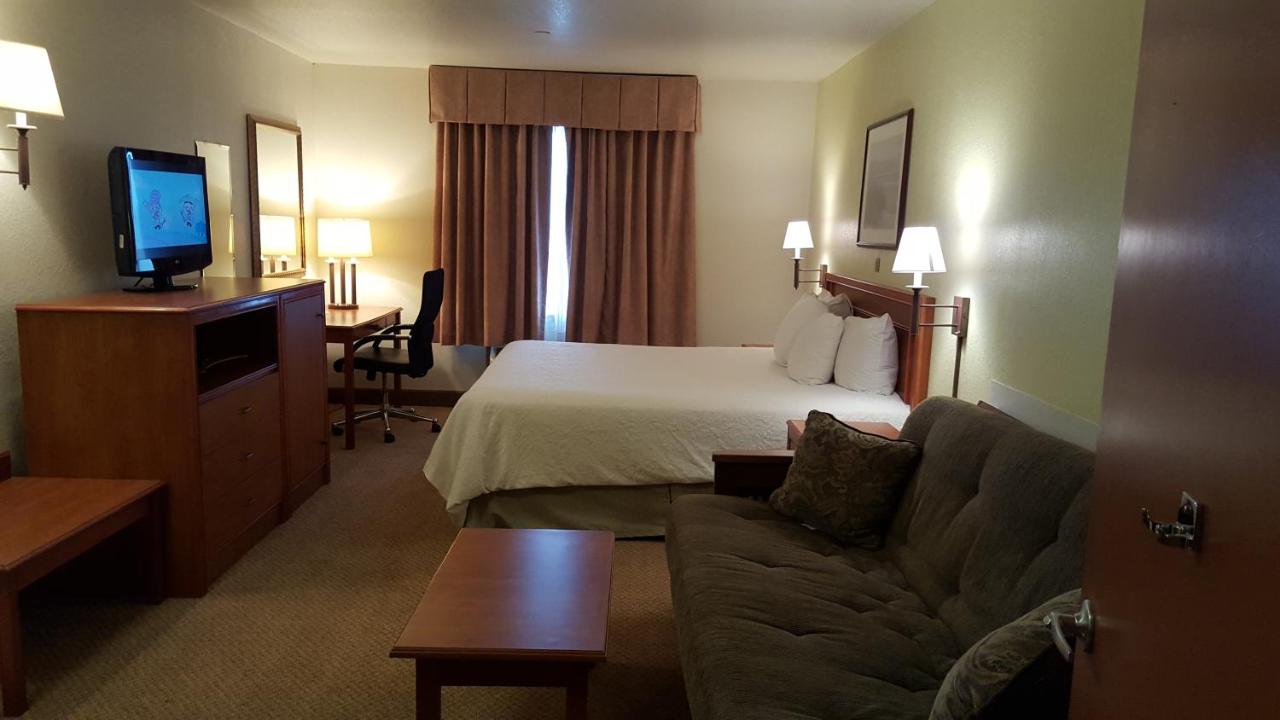  | Oceanfront Lodge