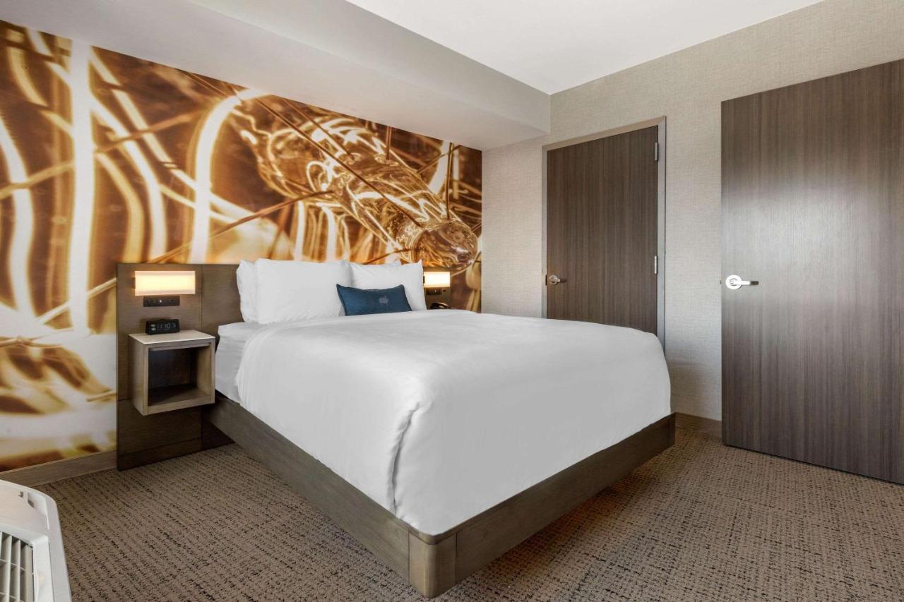 | Cambria Hotel West Orange