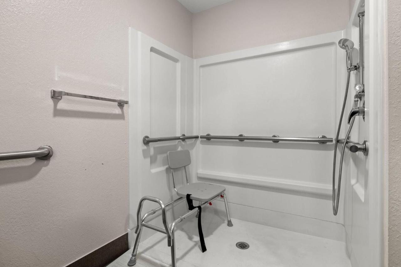 King Room - Accessible/Non-Smoking at Clarion Pointe Lakeland I-4