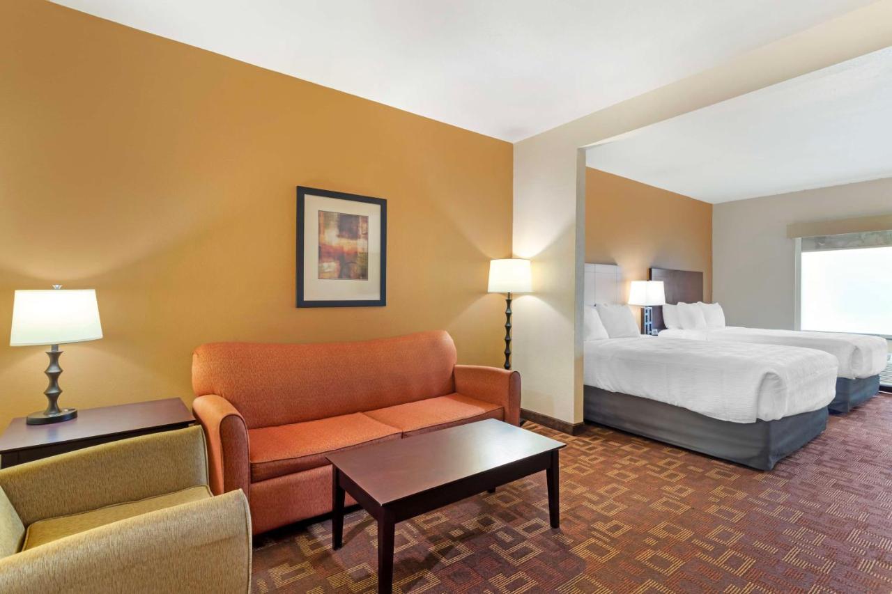 | Best Western Plus Goliad Inn & Suites