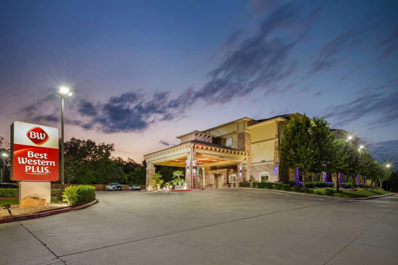| Best Western Plus Goliad Inn & Suites