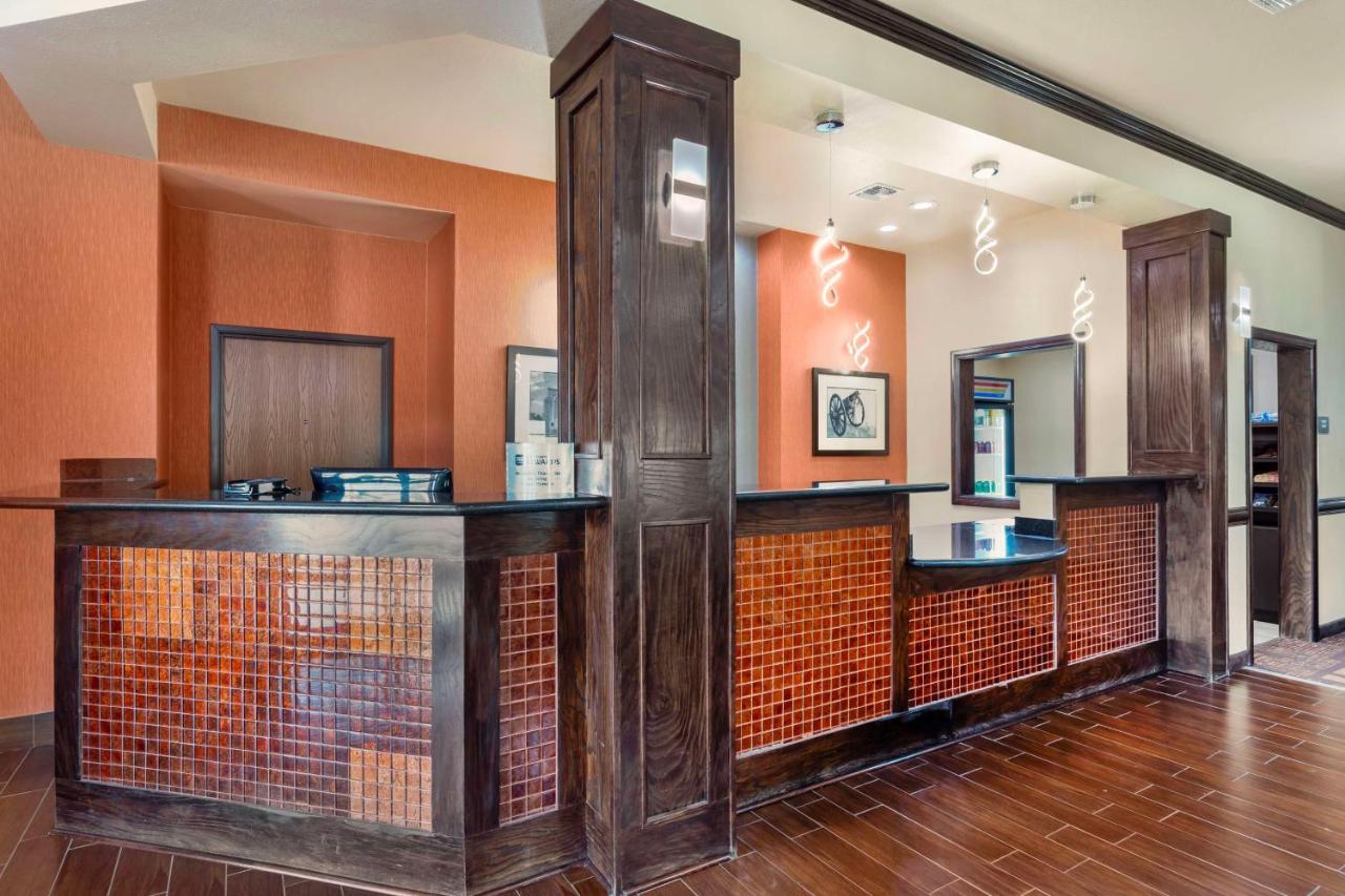 | Best Western Plus Goliad Inn & Suites
