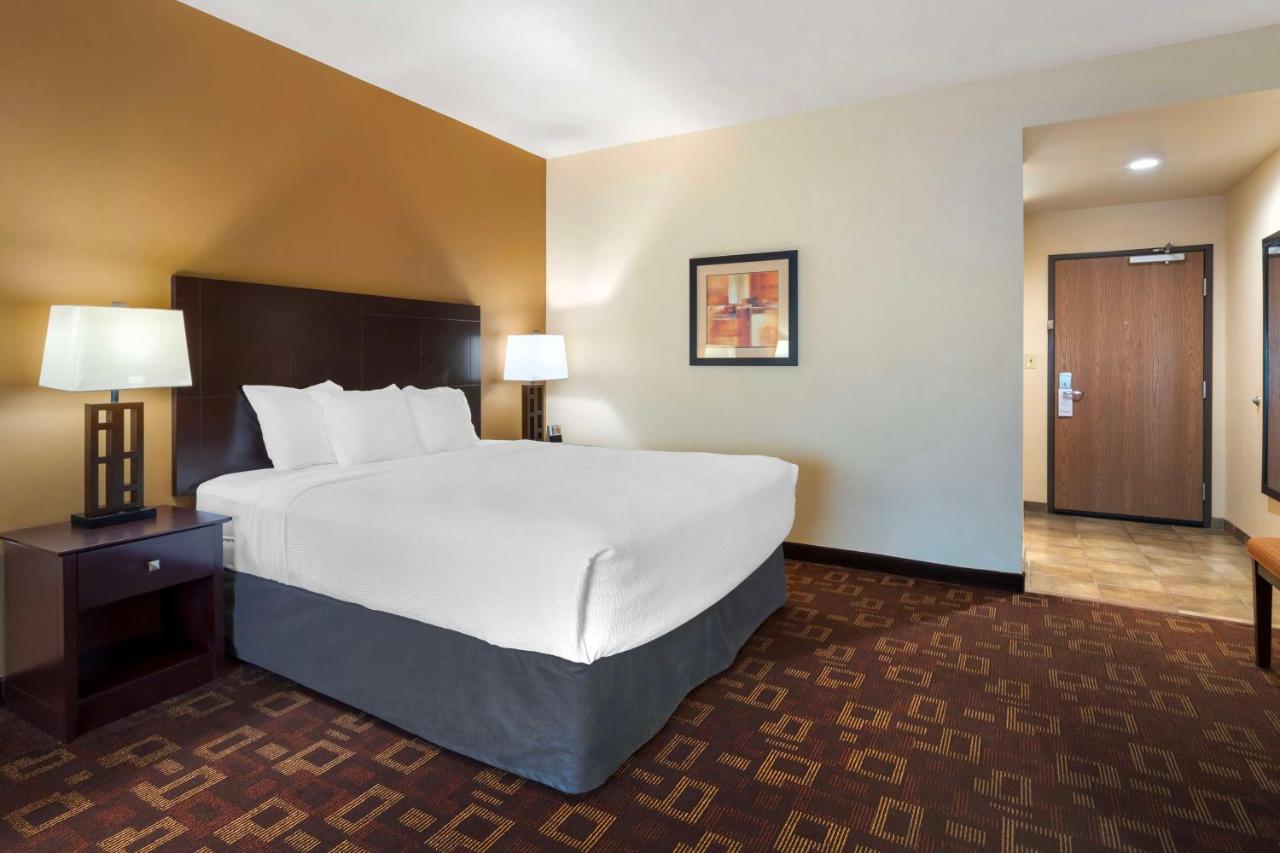 King Room - Non-Smoking at Best Western Plus Goliad Inn & Suites
