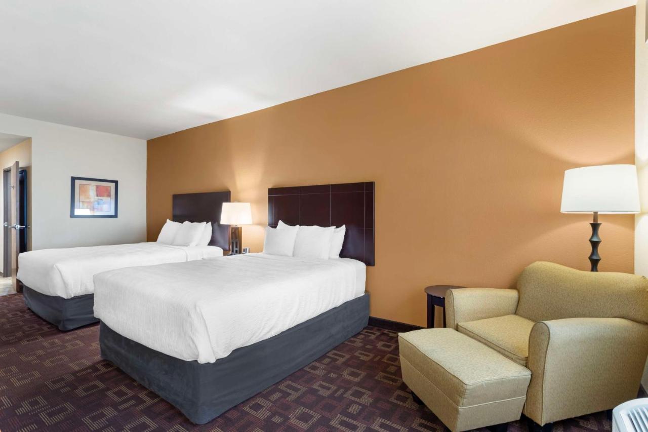 | Best Western Plus Goliad Inn & Suites