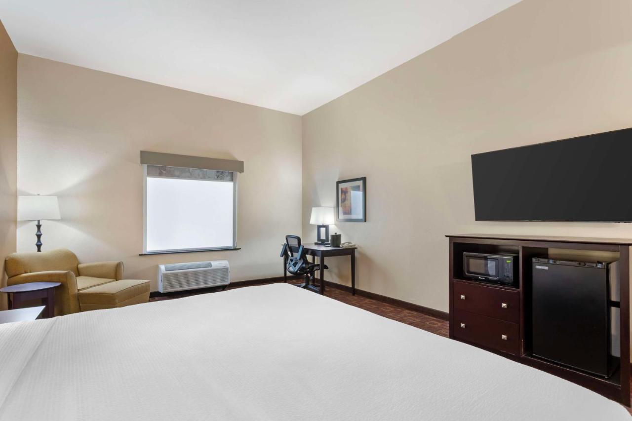 | Best Western Plus Goliad Inn & Suites
