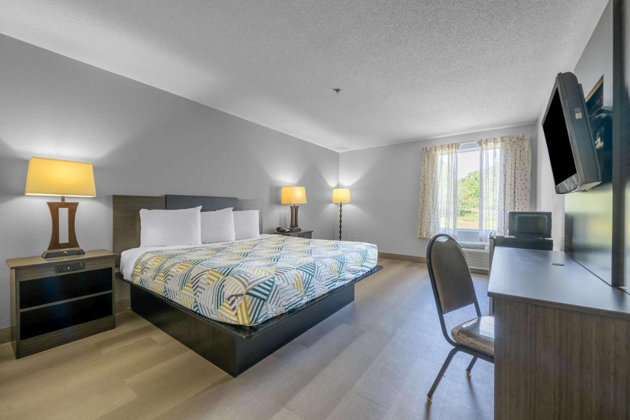 | Motel 6 Dawsonville GA North GA Premium Outlets
