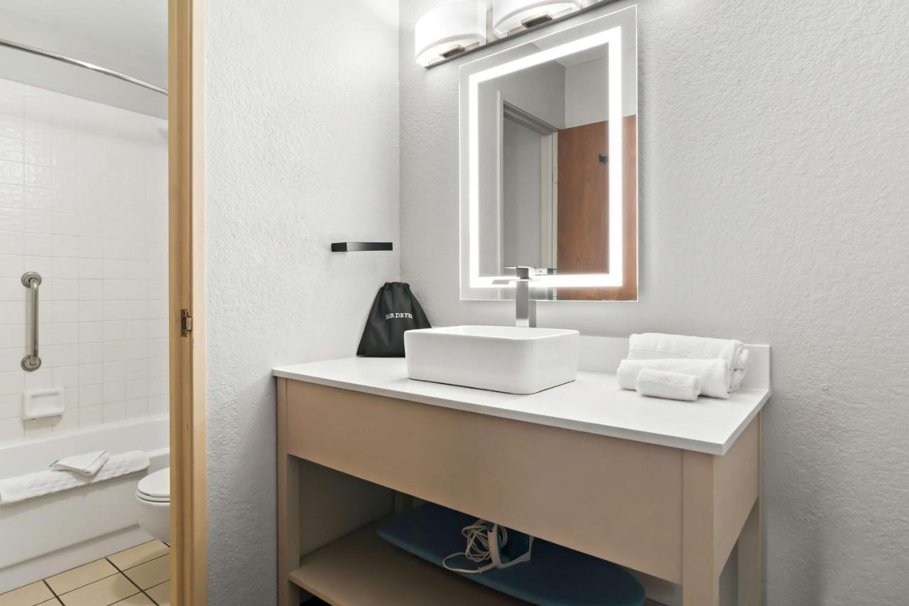  | Best Western The Oasis at Joplin