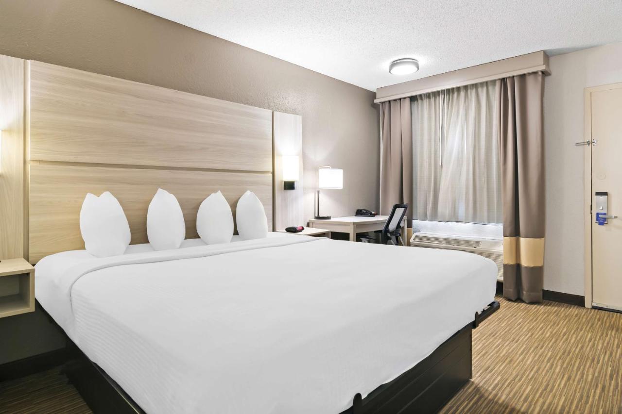  | Best Western The Oasis at Joplin