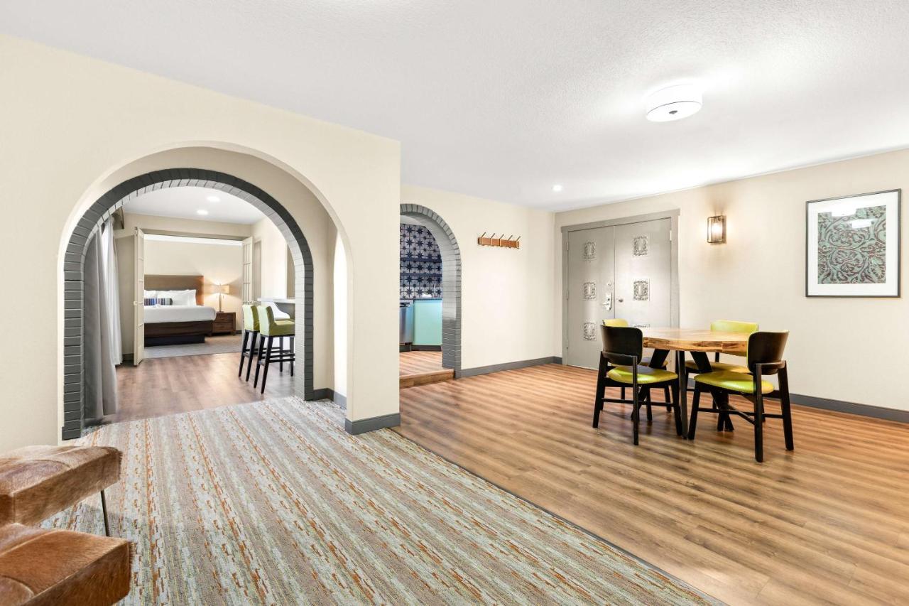 One-Bedroom King Suite with Sofa Bed and Balcony at Best Western Downtown Casper Hotel