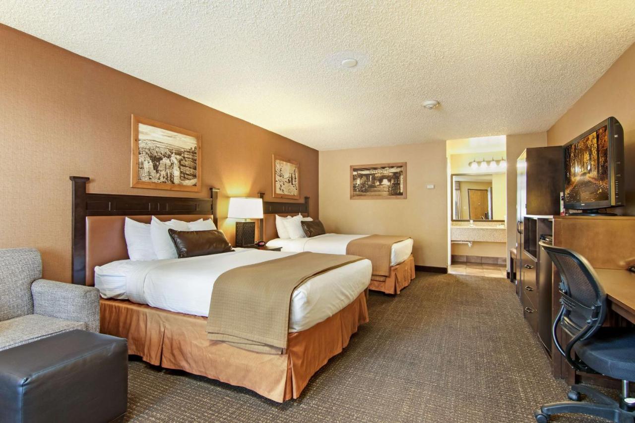 Deluxe Queen Room with Two Queen Beds - Disability Access at Best Western Plus Ruby's Inn