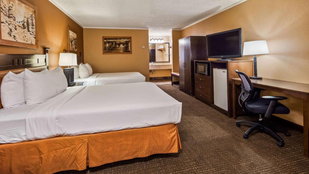 Queen Room with Two Queen Beds - Disability Access at Best Western Plus Ruby's Inn