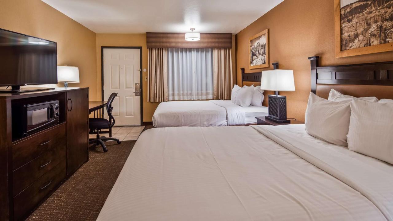 Queen Room with Two Queen Beds - Non-Smoking at Best Western Plus Ruby's Inn