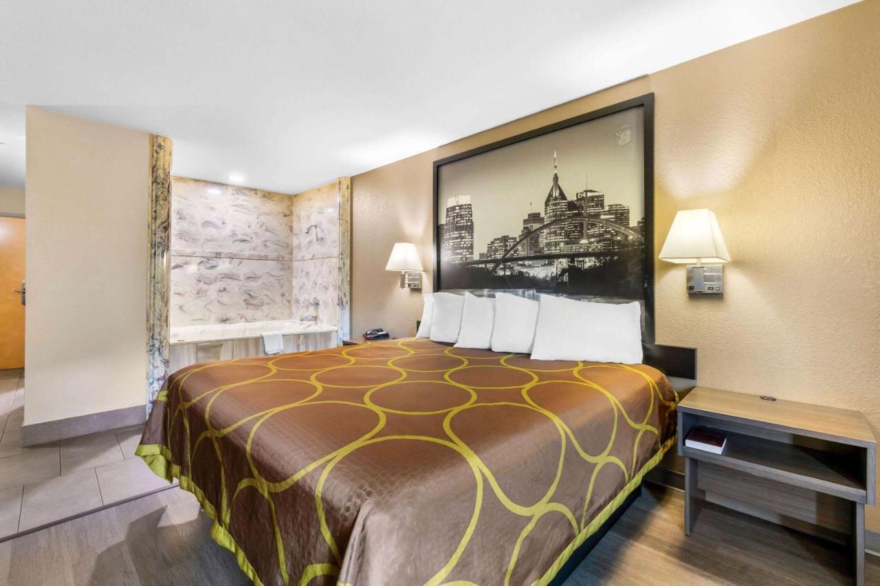 King Suite - Non-Smoking at Super 8 by Wyndham Dickson