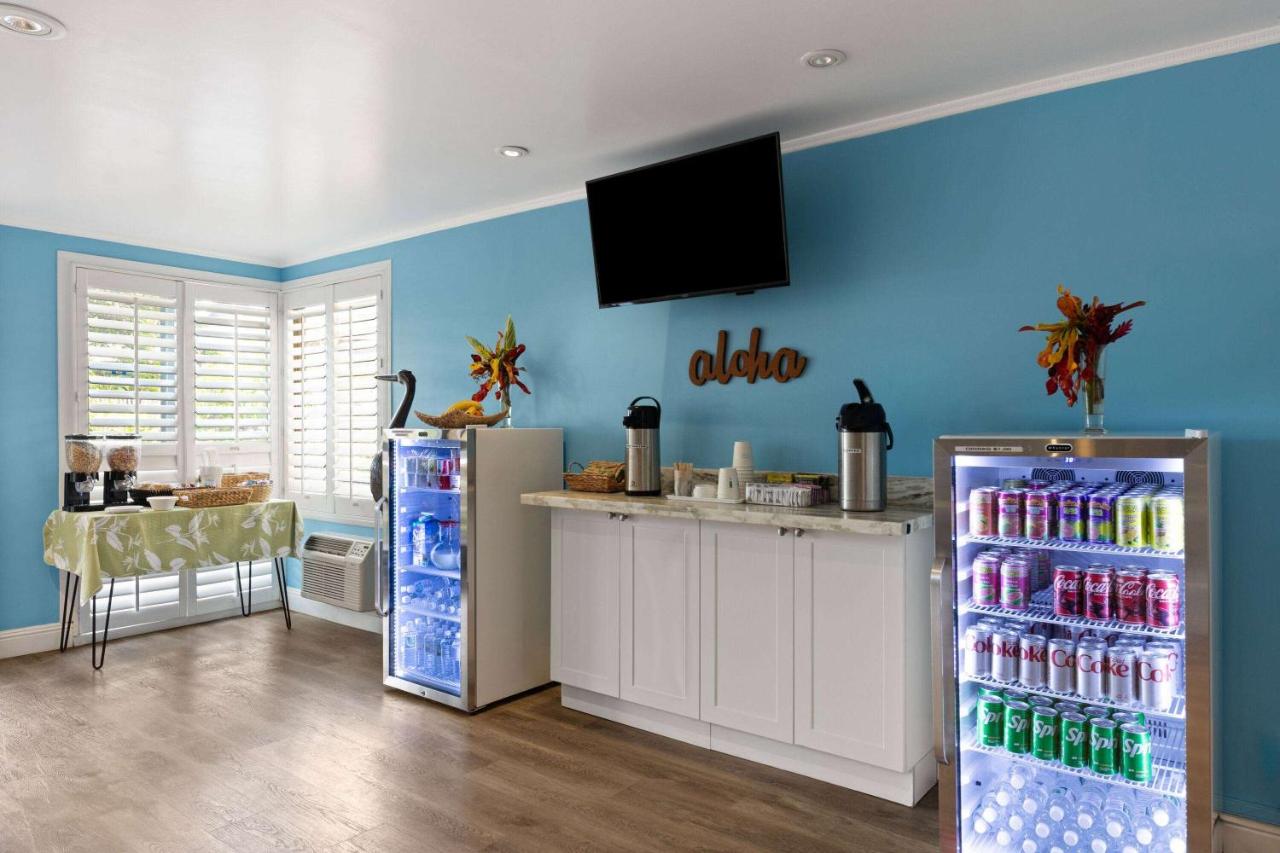 | Days Inn by Wyndham Maui Oceanfront