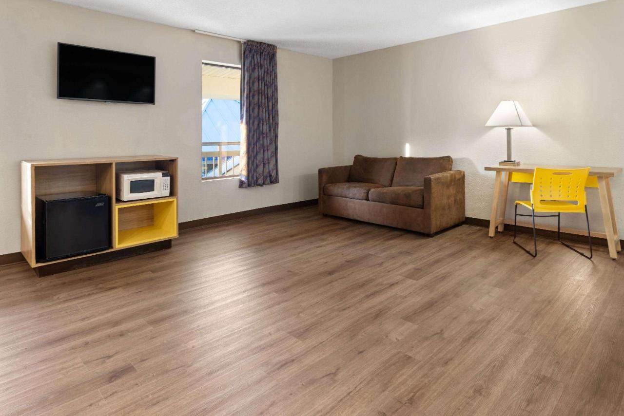 Superior King Suite with Sofa Bed - Smoking at Days Inn & Suites by Wyndham Albany